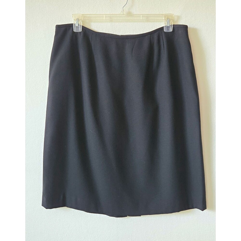 Tahari Women's Black Lined Pencil Skirt Knee Length Back Slit Size 18 Academia